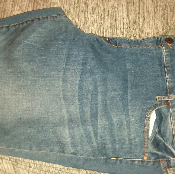 Boyfriend Jeans - Picture 3 of 3